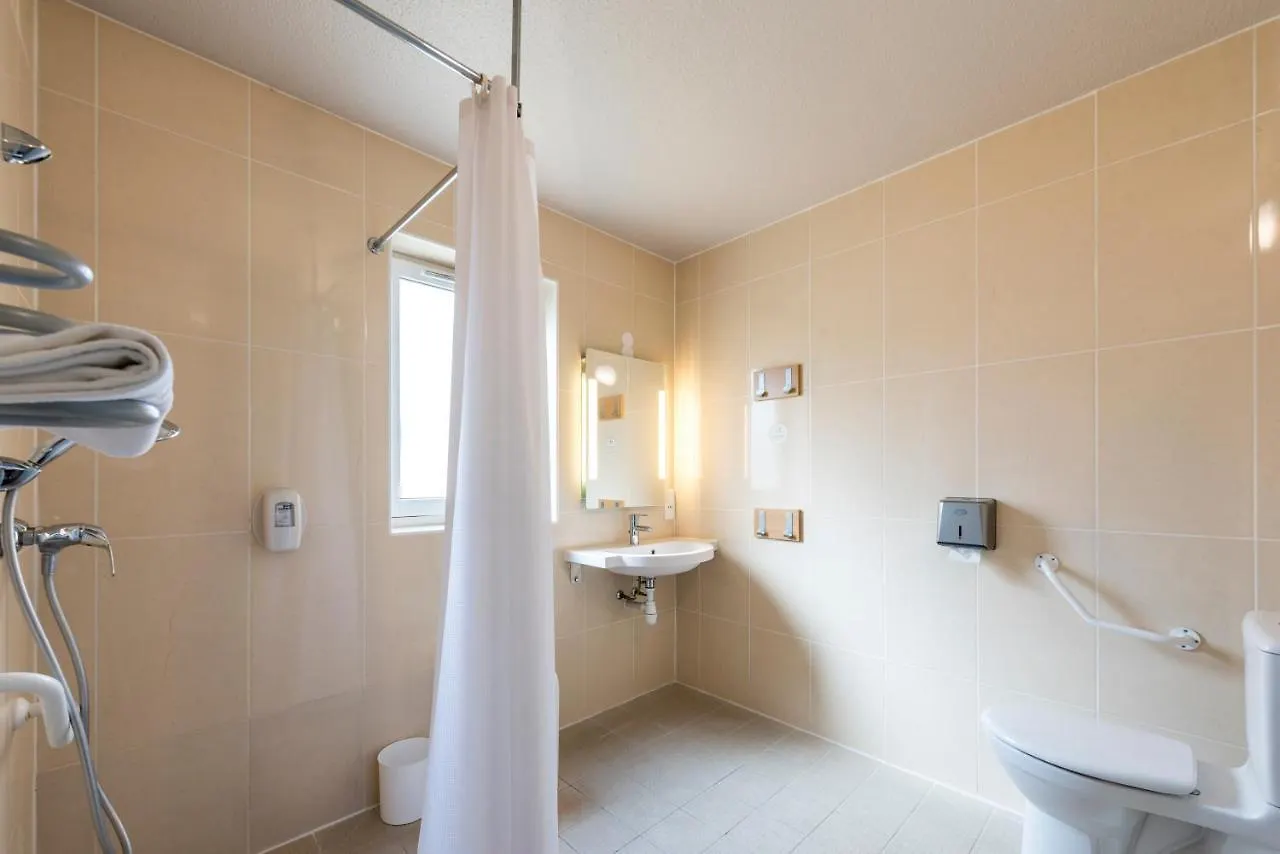 B&B Hotel Lyon Sud Etats-Unis Venissieux 2*,  France